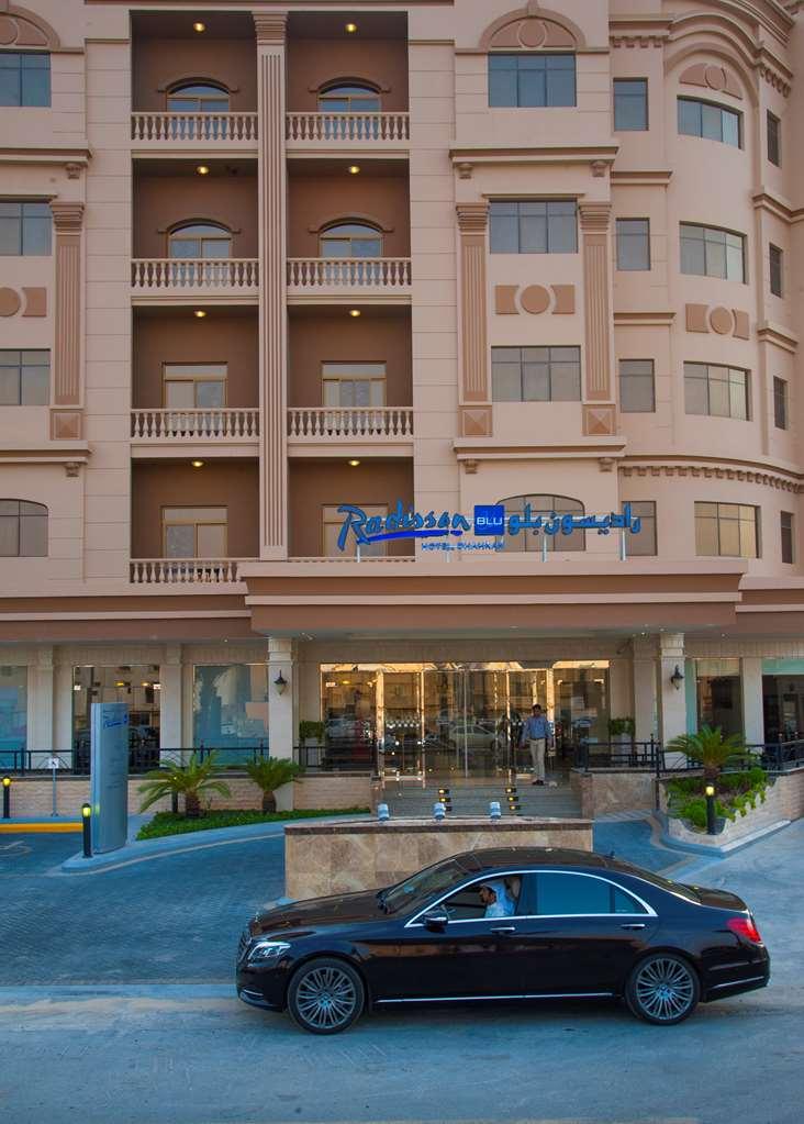 Radisson Blu Hotel, Dhahran Al Khobar Exterior photo